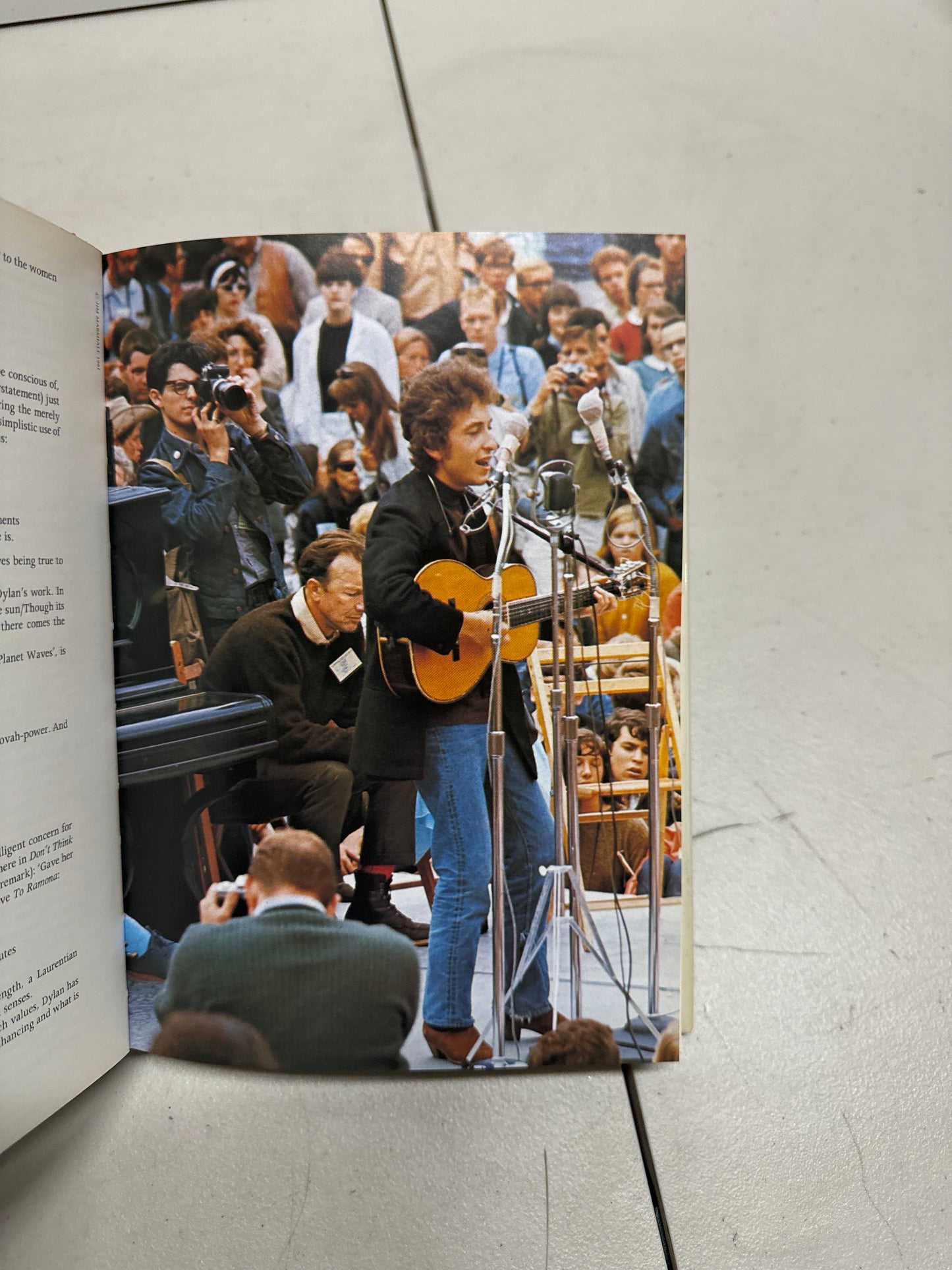 Song & Dance Man The Art of Bob Dylan Michael Gray