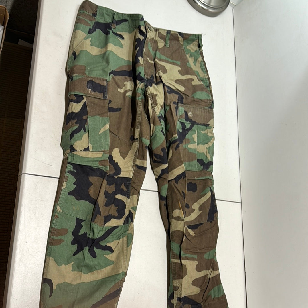 US Army Camo Cargo Pants Size Medium X-Short