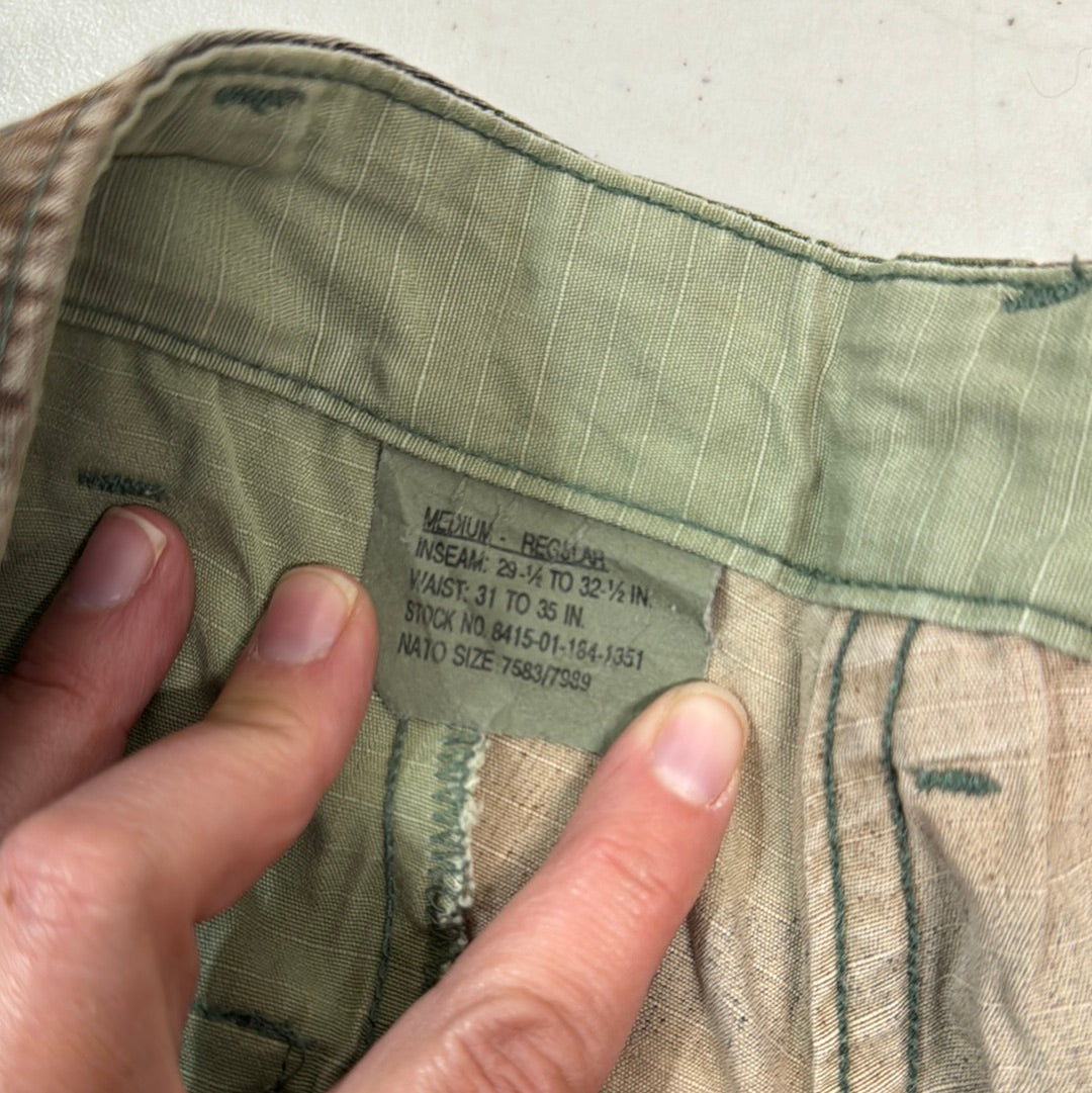 US Military Camo Cargo pants Size M