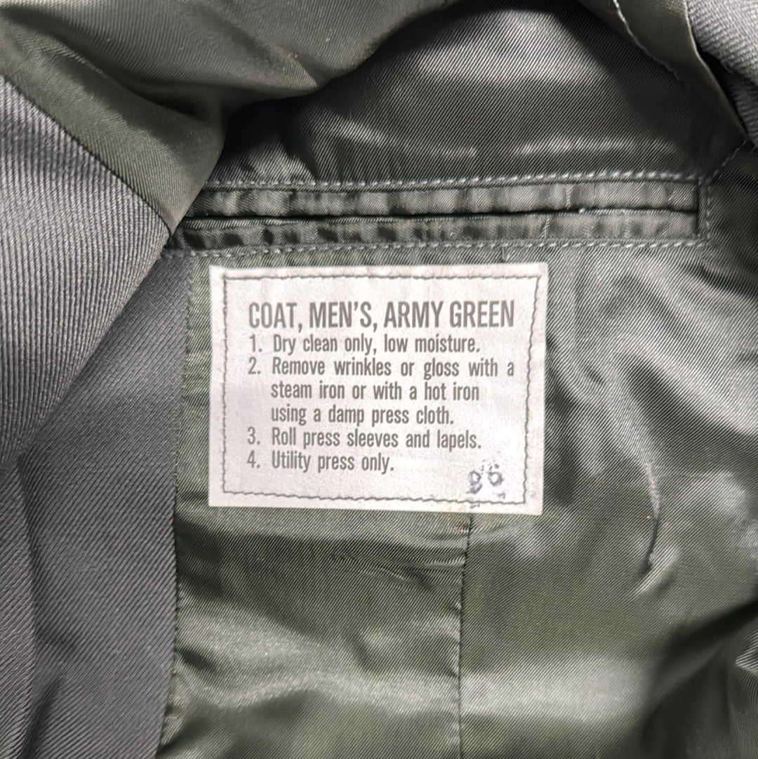 US Army Vintage Dress Uniform Jacket 46S